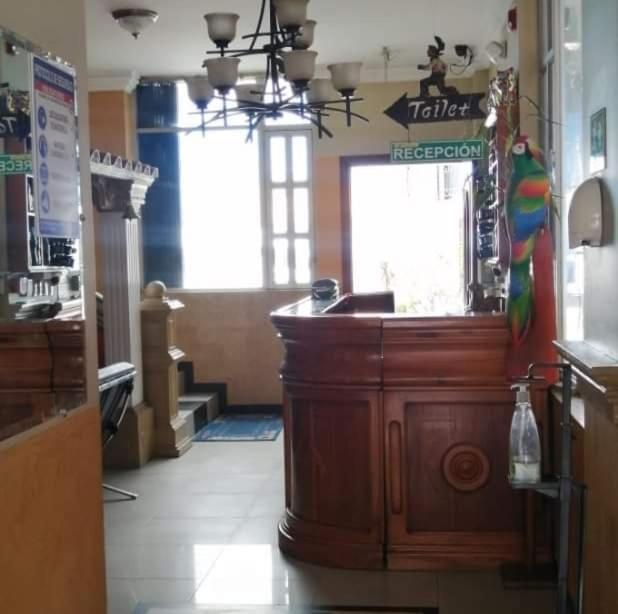 Hostal Zamorano Hotel Quito Buitenkant foto